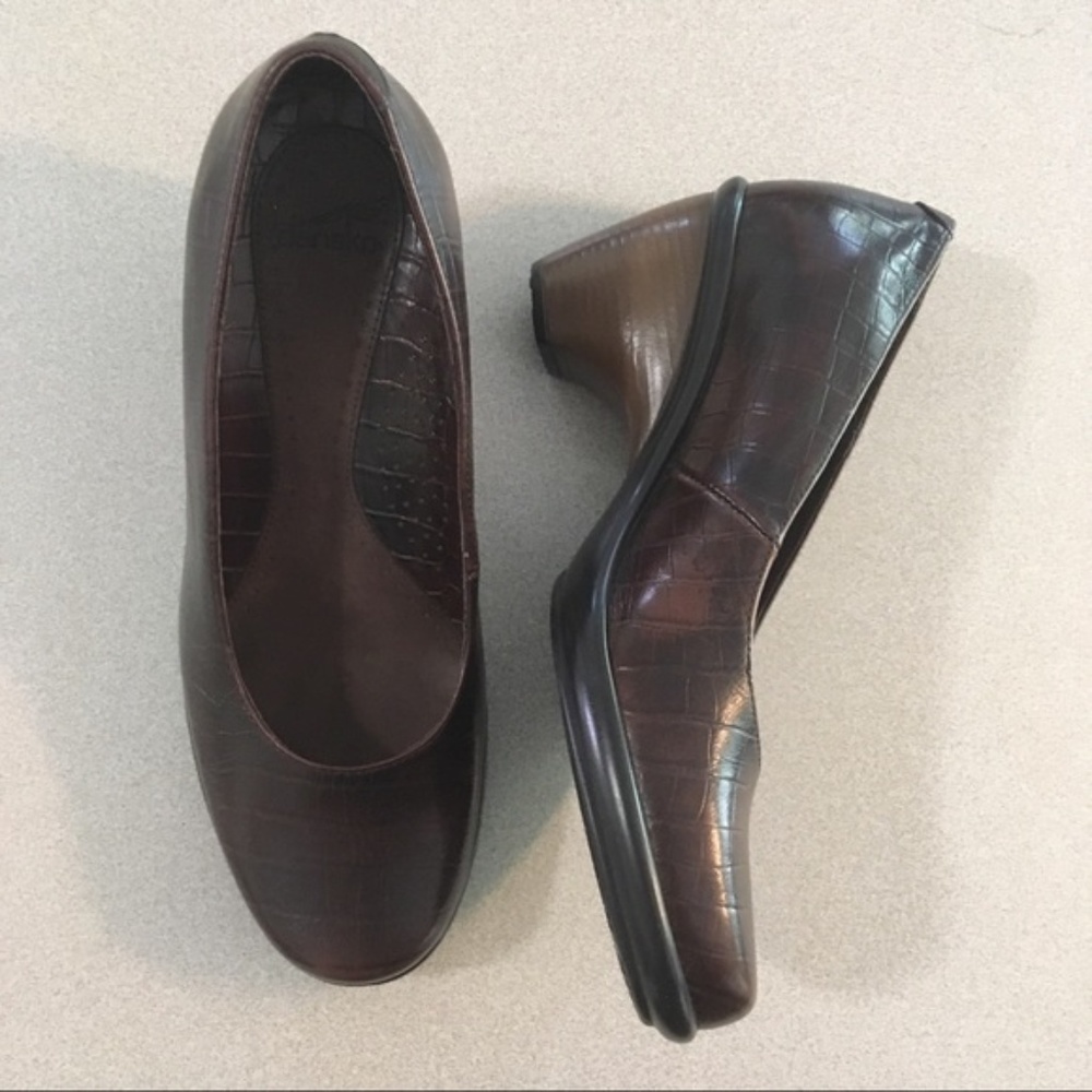 Dansko | Remy Croc Embossed Pumps EU 37